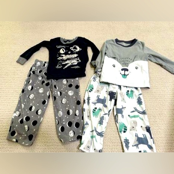 Fleece PJs Boys Size 3T - Picture 3 of 3